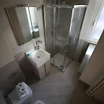 Luminoso In Moscova Con Terrazzo Apartament *